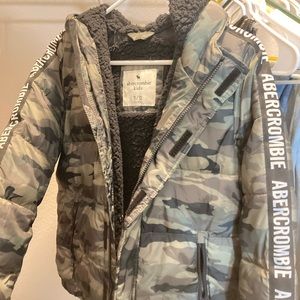 ABERCROMBIE KIDS PUFFER 🦖😸